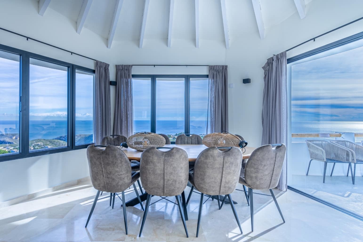 5 soveværelse Villa til salg i Cumbre del Sol med garage - € 1.700.000 (Ref: 9583458)