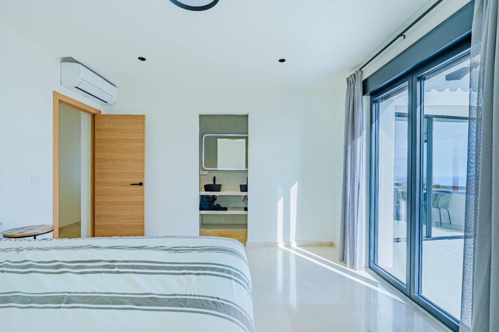 5 soveværelse Villa til salg i Cumbre del Sol med garage - € 1.700.000 (Ref: 9583458)