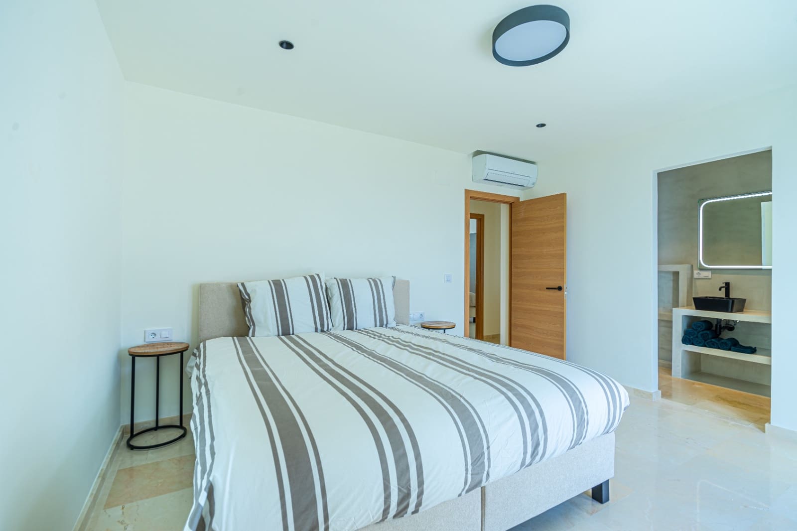 5 soveværelse Villa til salg i Cumbre del Sol med garage - € 1.700.000 (Ref: 9583458)