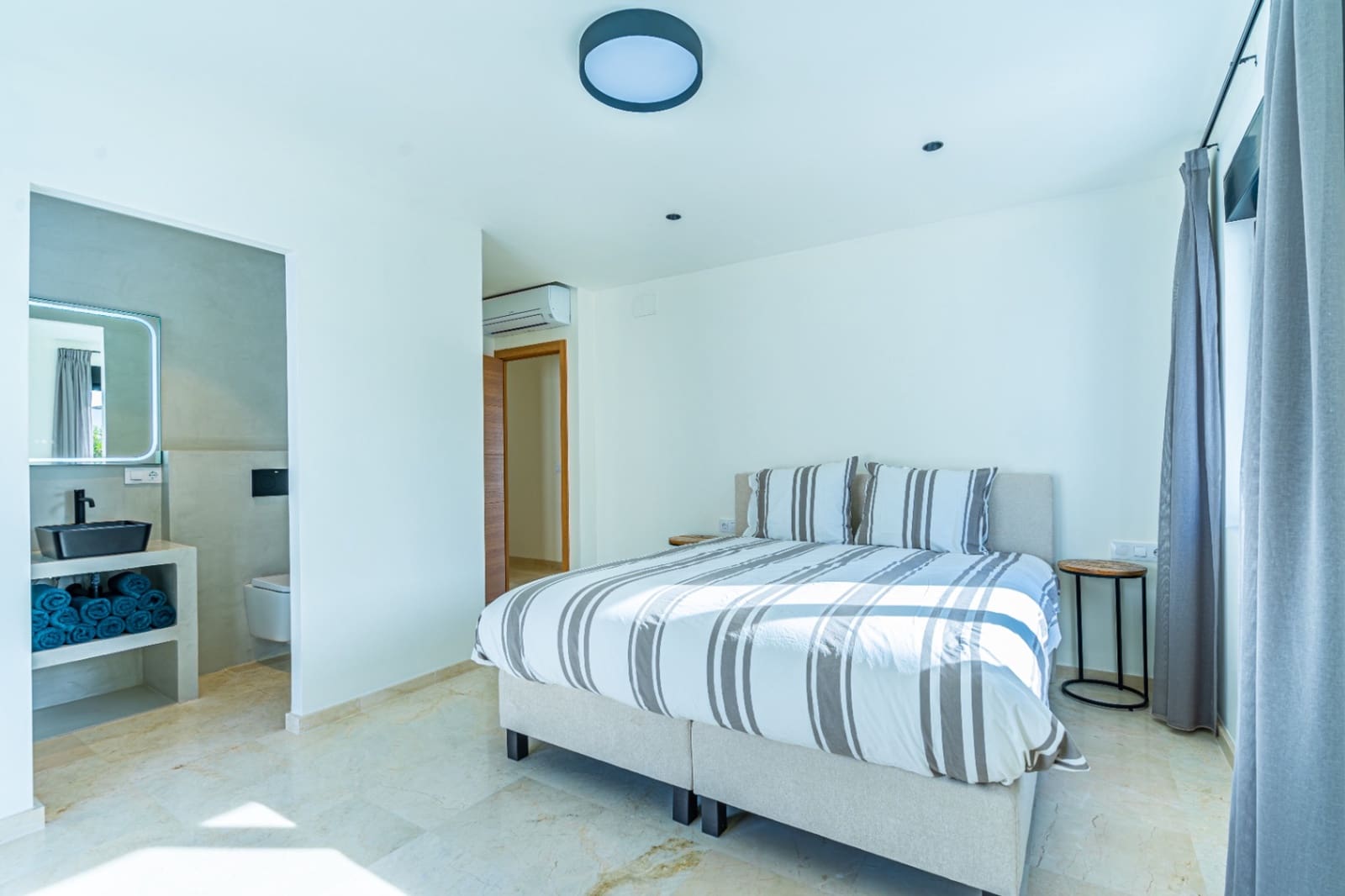 5 soveværelse Villa til salg i Cumbre del Sol med garage - € 1.700.000 (Ref: 9583458)