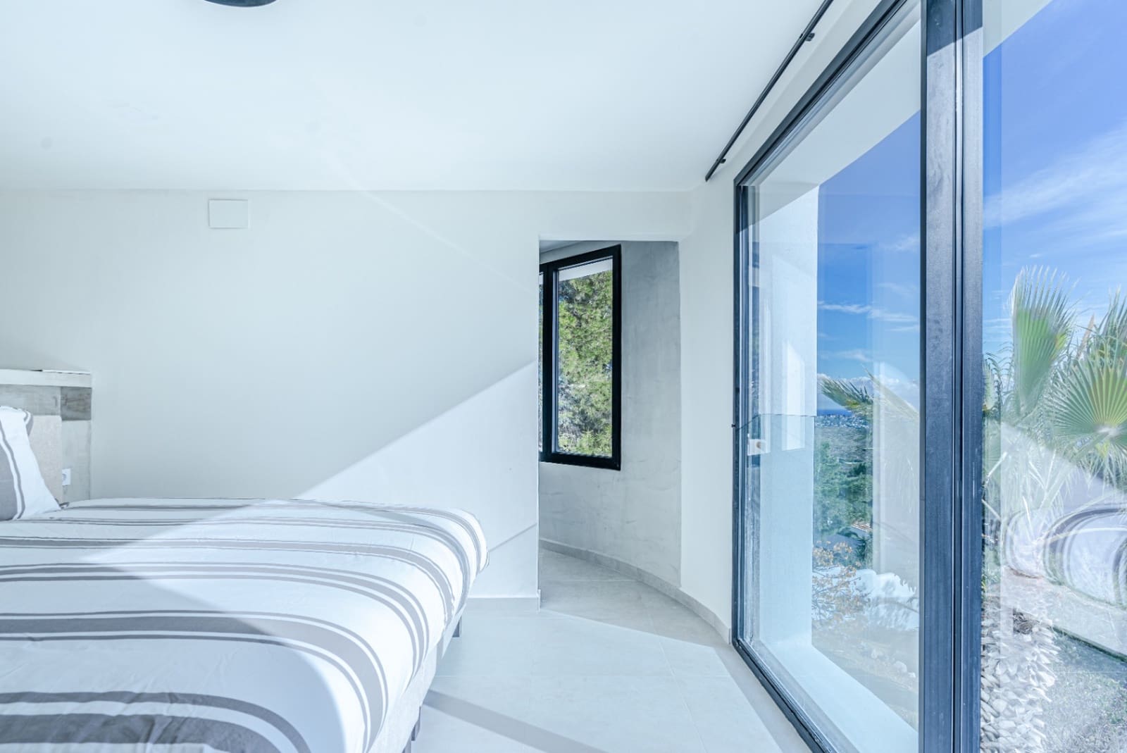 5 soveværelse Villa til salg i Cumbre del Sol med garage - € 1.700.000 (Ref: 9583458)