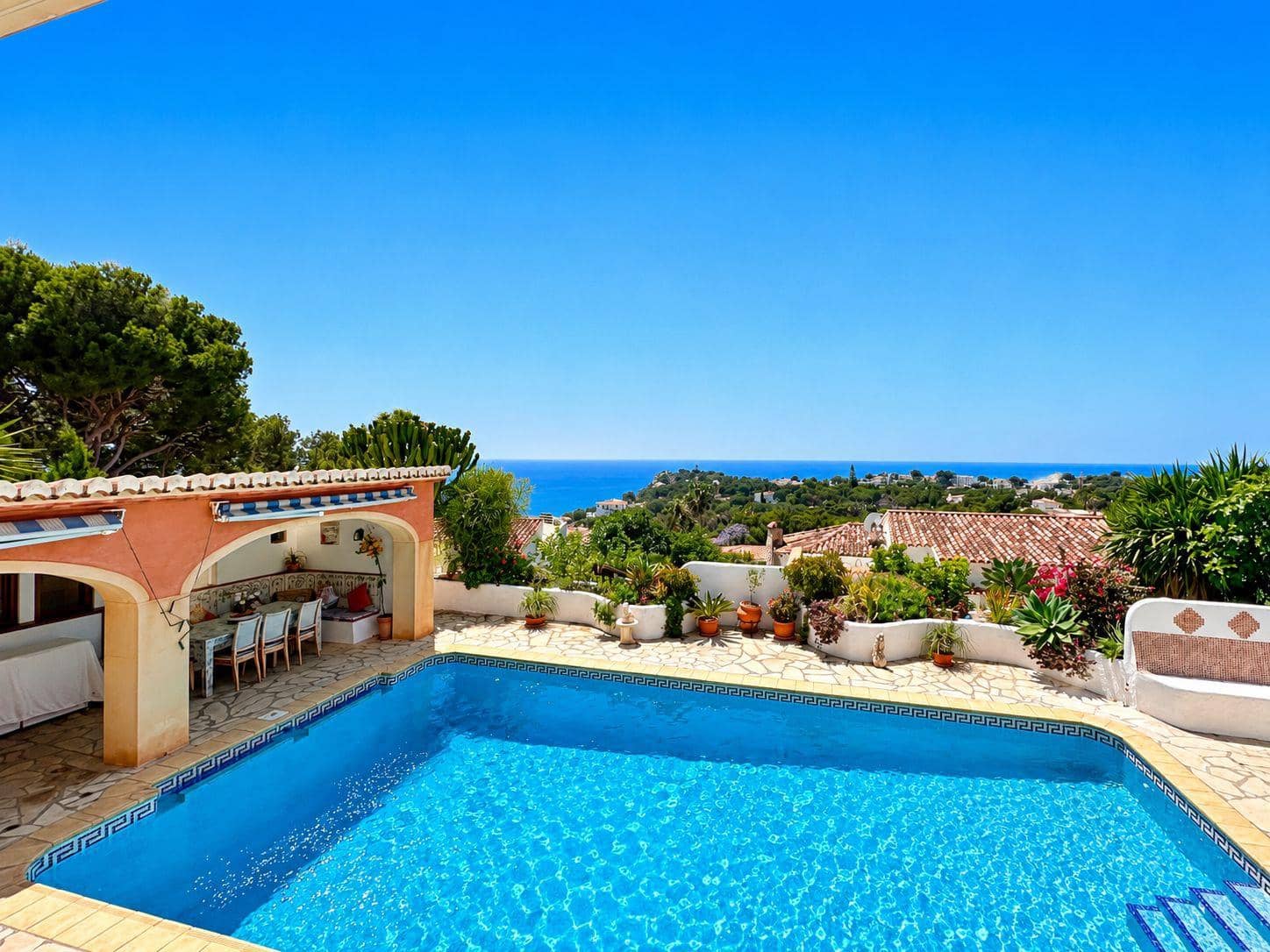 5 soveværelse Villa til salg i Javea / Xabia med swimmingpool garage - € 1.500.000 (Ref: 9921044)