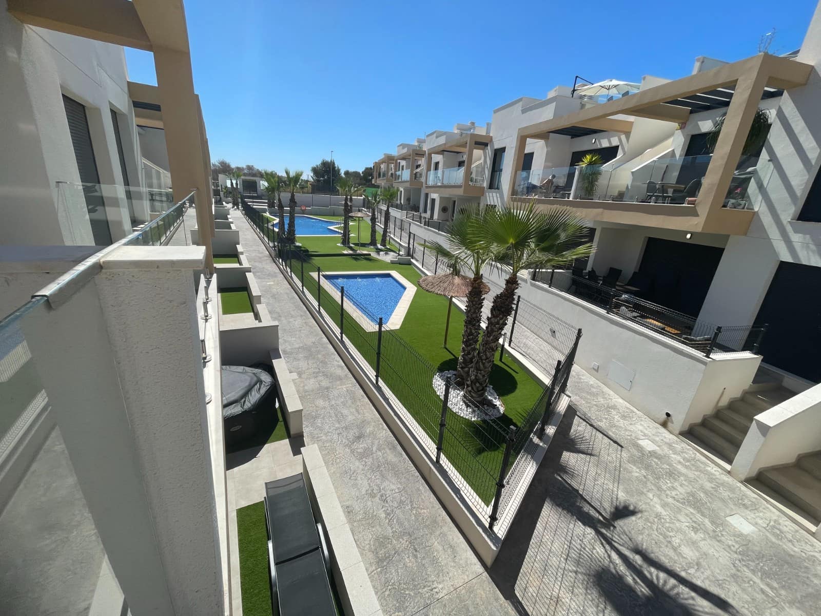 Apartamento de 2 habitaciones en Villamartin en venta con piscina garaje - 255.000 € (Ref: 10008325)