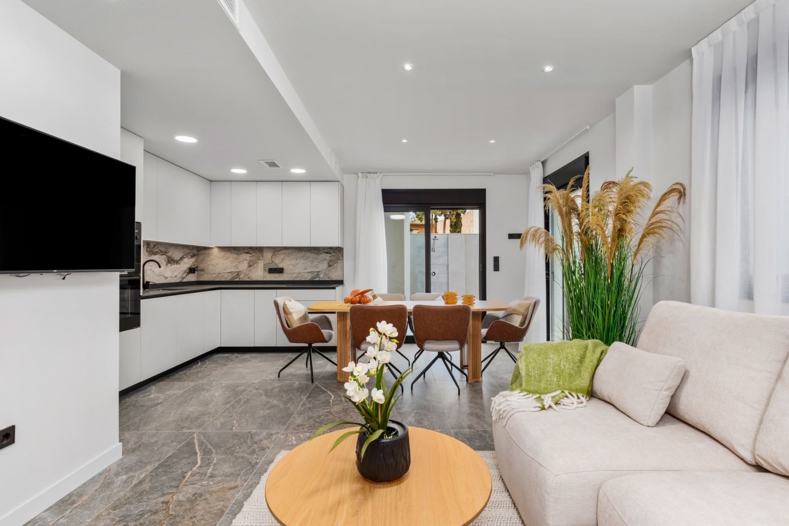 4 soverom Hus til salgs i Torre de la Horadada med svømmebasseng garasje - € 649 000 (Ref: 10008327)