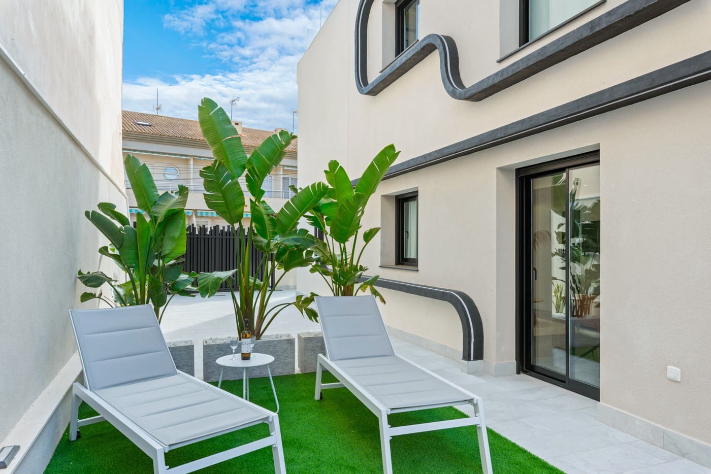 4 soverom Hus til salgs i Torre de la Horadada med svømmebasseng garasje - € 649 000 (Ref: 10008327)