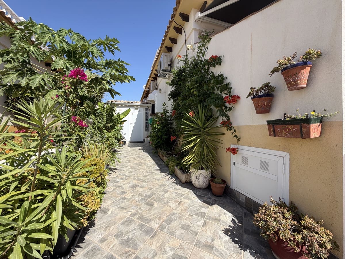 2 quarto Casa em Banda para venda em Los Altos com piscina garagem - 245 000 € (Ref: 10022009)