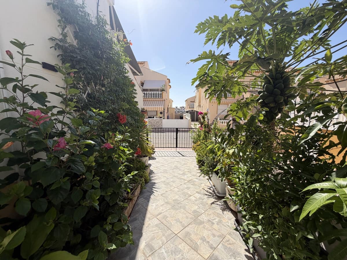 2 quarto Casa em Banda para venda em Los Altos com piscina garagem - 245 000 € (Ref: 10022009)