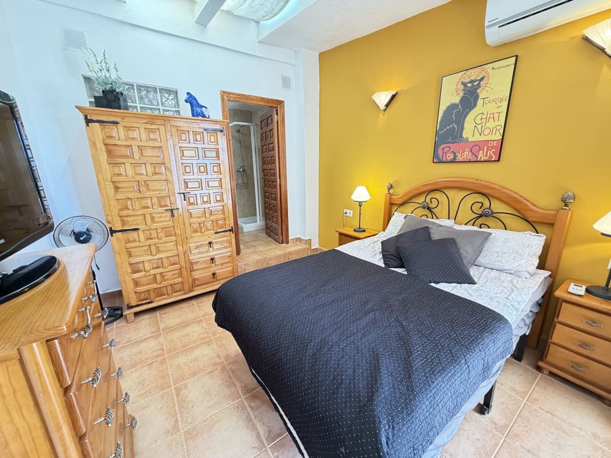 3 chambre Villa/Maison à vendre à San Luis avec piscine garage - 399 900 € (Ref: 10046985)