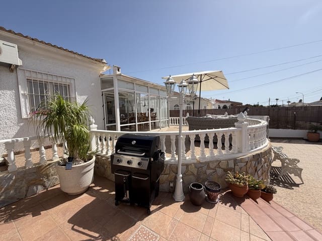 3 chambre Villa/Maison à vendre à San Luis, Torrevieja avec piscine garage - 399 900 € (Ref: 10046985)