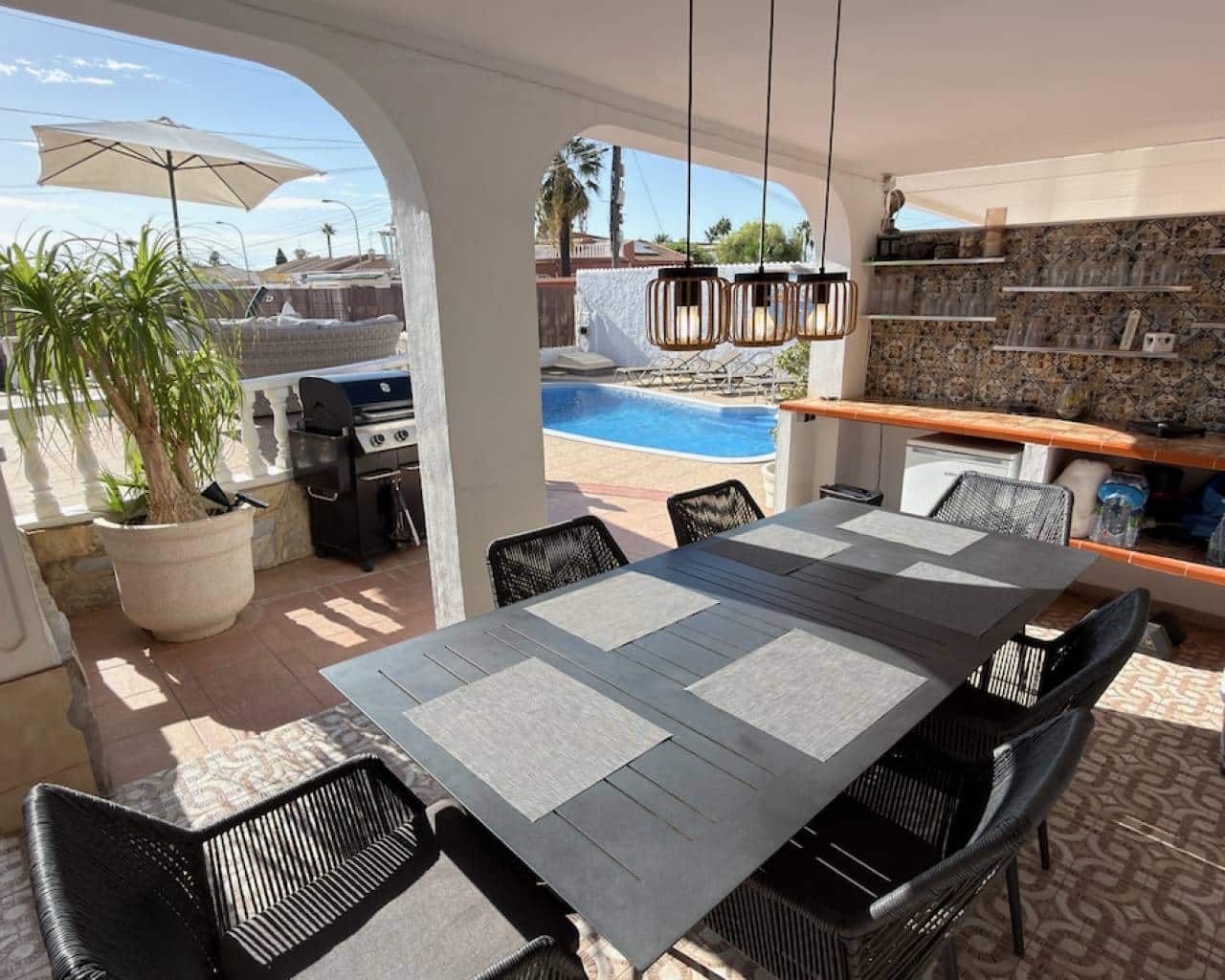 3 sovrum Villa till salu i San Luis med pool garage - 399 900 € (Ref: 10054664)