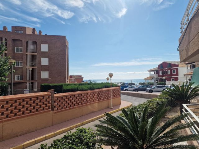 3 makuuhuone Huoneisto myytävänä paikassa Guardamar Playa, Guardamar del Segura - 199 000 € (Ref: 10088858)
