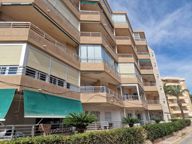 3 makuuhuone Huoneisto myytävänä paikassa Guardamar Playa, Guardamar del Segura - 199 000 € (Ref: 10088858)