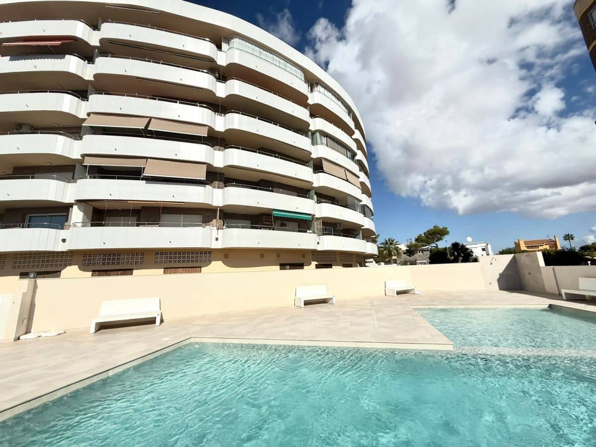 2 bedroom Apartment for sale in La Zenia with pool - € 215,000 (Ref: 10091161)