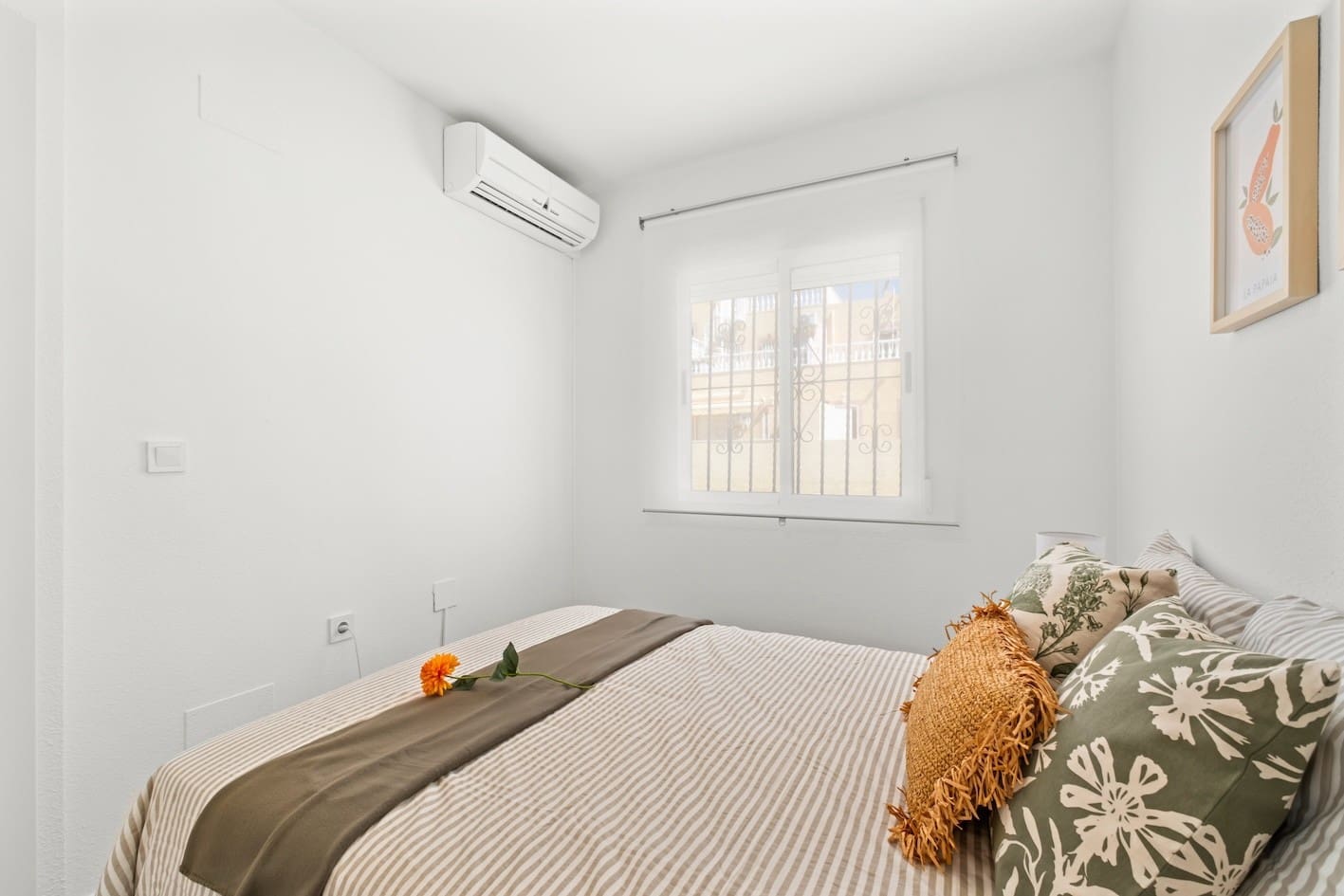 Casa de 2 habitaciones en Villamartin en venta con piscina - 229.800 € (Ref: 10104328)