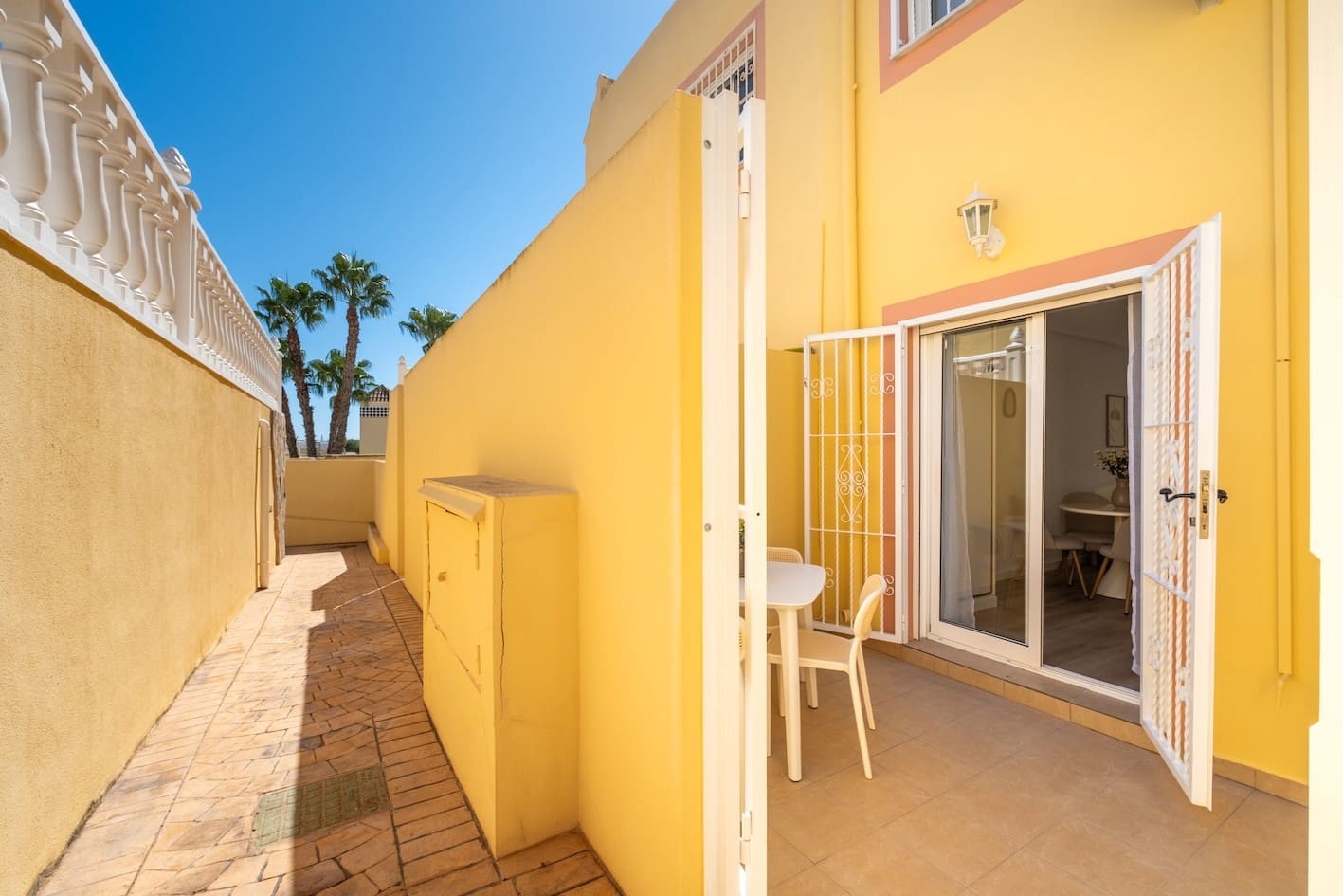 Casa de 2 habitaciones en Villamartin en venta con piscina - 229.800 € (Ref: 10104328)