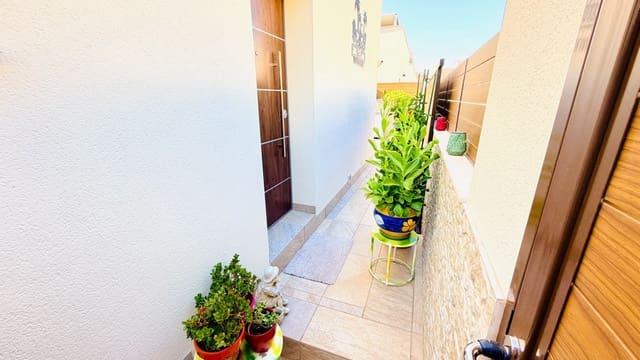 3 slaapkamer Villa te koop in Los Montesinos met zwembad - € 392.500 (Ref: 10108894)