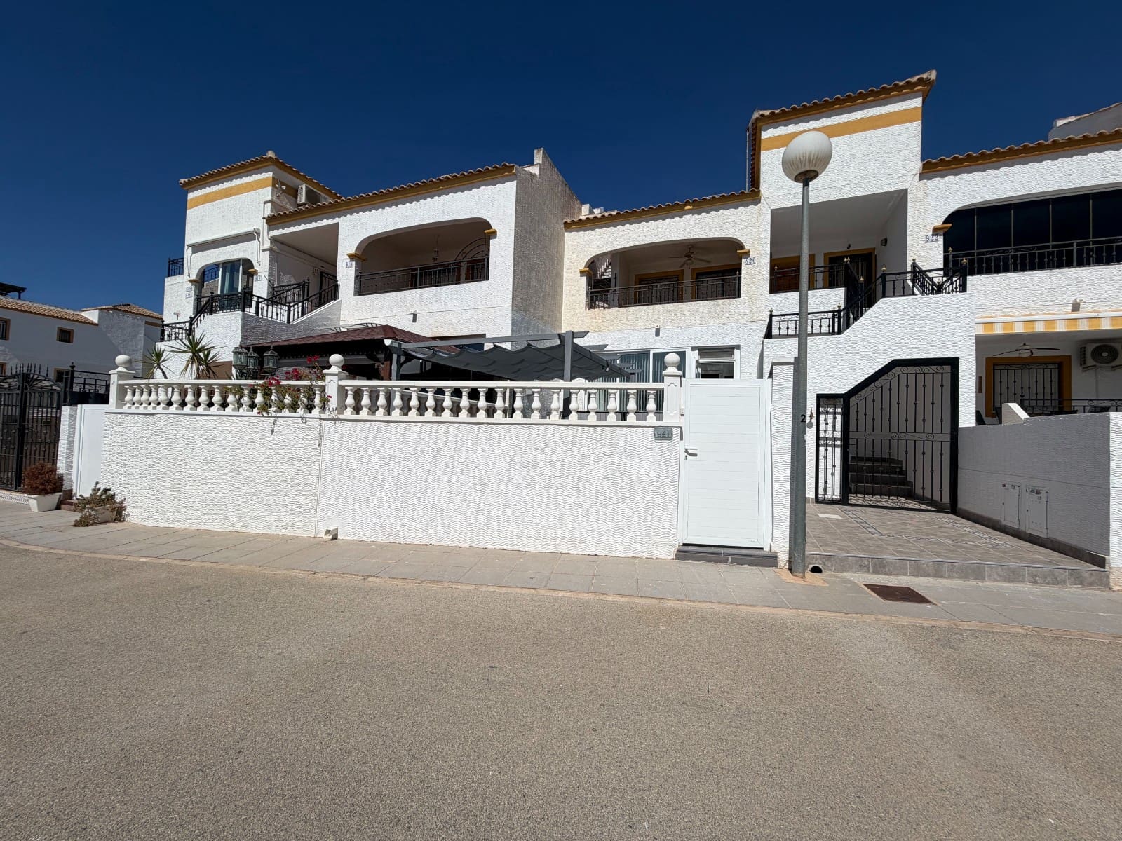 2 bedroom Apartment for sale in Entre Naranjos with pool - € 155,000 (Ref: 10110849)