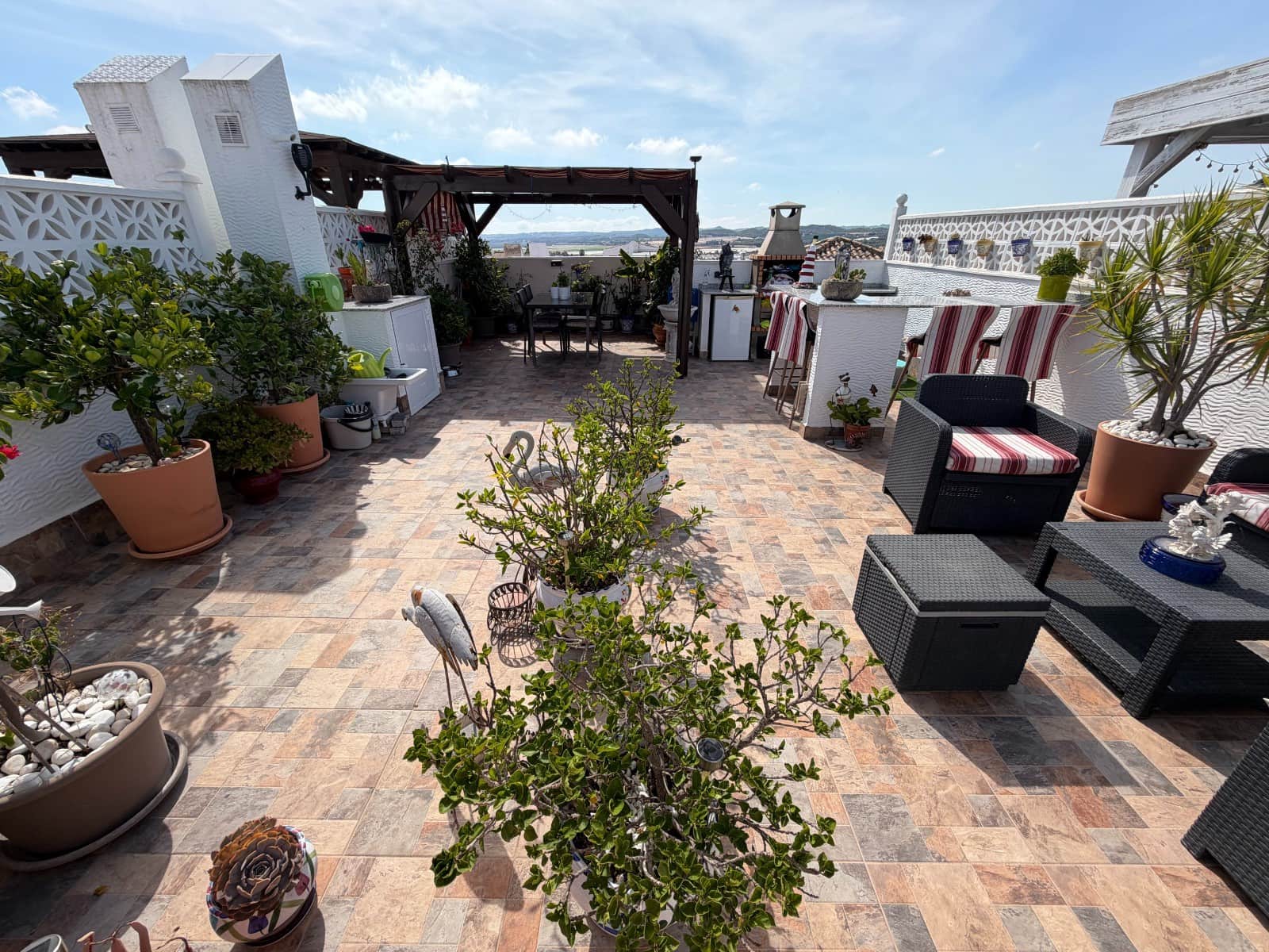 2 bedroom Apartment for sale in Entre Naranjos with pool - € 150,000 (Ref: 10110850)