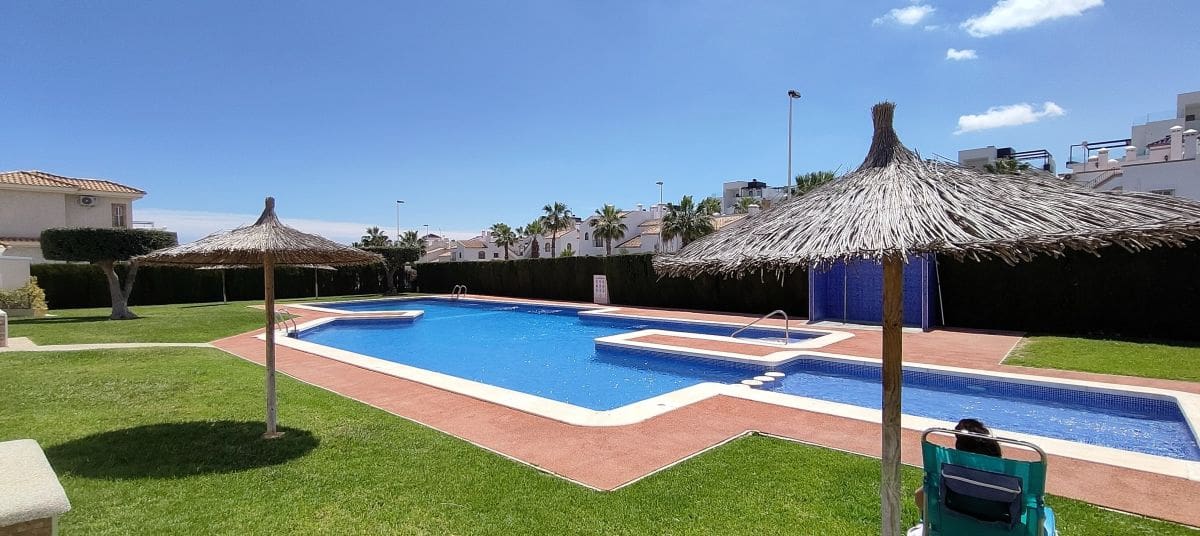 2 sovrum Hus till salu i Los Dolses med pool garage - 209 900 € (Ref: 10110922)