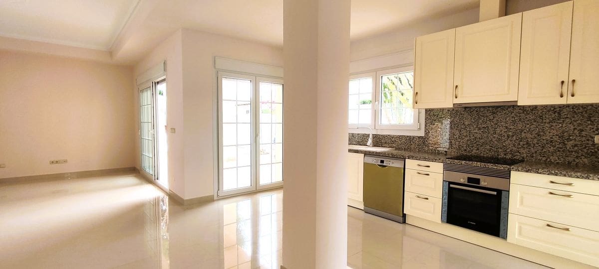 4 quarto Moradia para venda em Cabo Roig com piscina garagem - 899 000 € (Ref: 10110924)