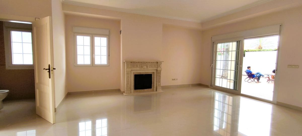 4 quarto Moradia para venda em Cabo Roig com piscina garagem - 899 000 € (Ref: 10110924)