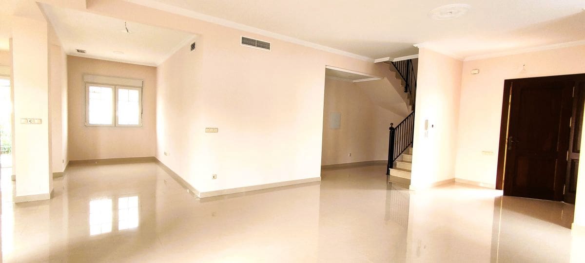 4 quarto Moradia para venda em Cabo Roig com piscina garagem - 899 000 € (Ref: 10110924)