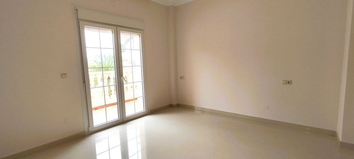 4 quarto Moradia para venda em Cabo Roig com piscina garagem - 899 000 € (Ref: 10110924)