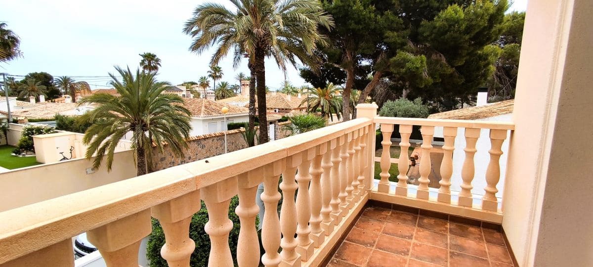 4 quarto Moradia para venda em Cabo Roig com piscina garagem - 899 000 € (Ref: 10110924)