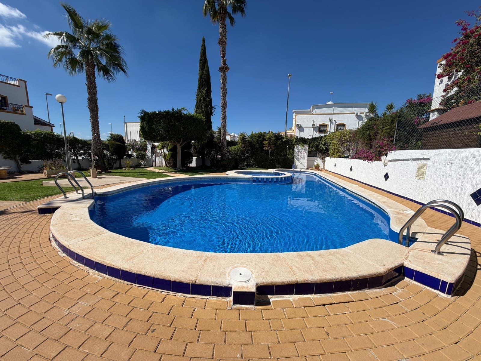3 sovrum Hus till salu i Los Montesinos med pool - 185 000 € (Ref: 10123449)