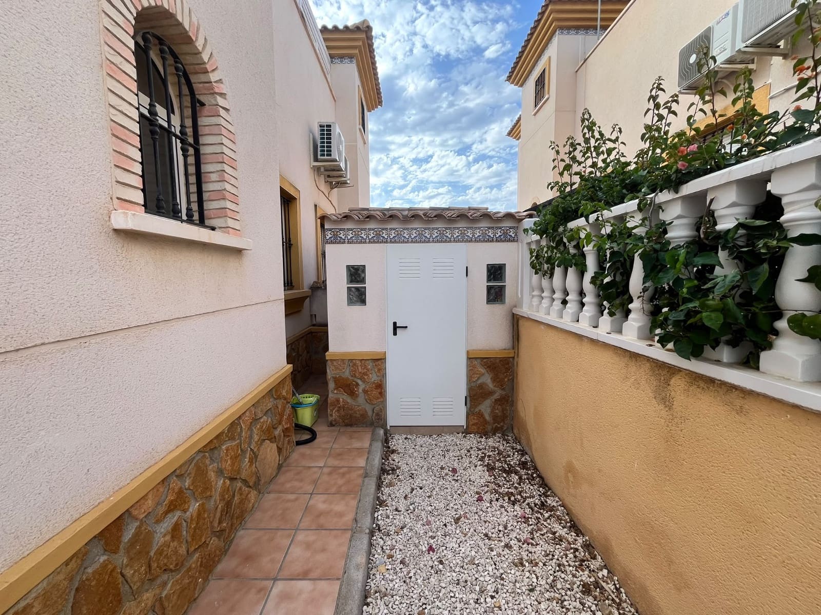 3 quarto Casa em Banda para venda em Villamartin com piscina - 224 950 € (Ref: 10123467)