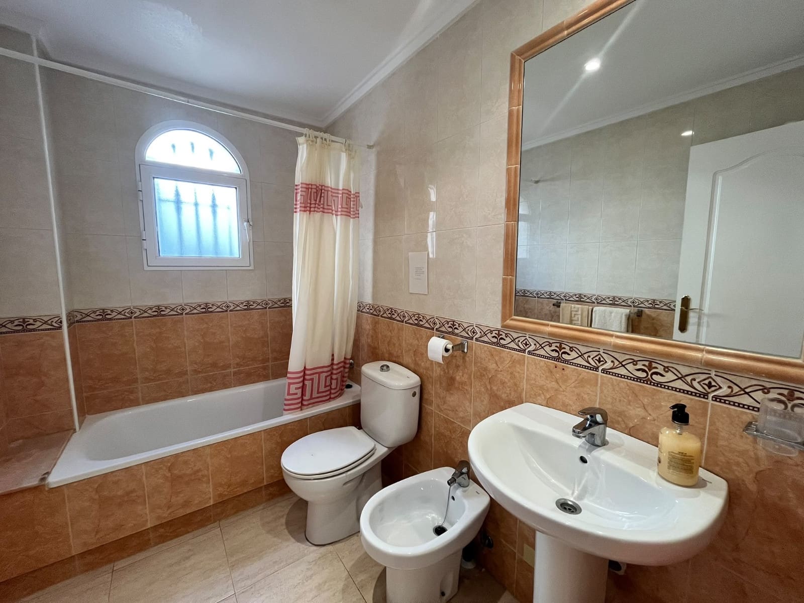 3 quarto Casa em Banda para venda em Villamartin com piscina - 224 950 € (Ref: 10123467)