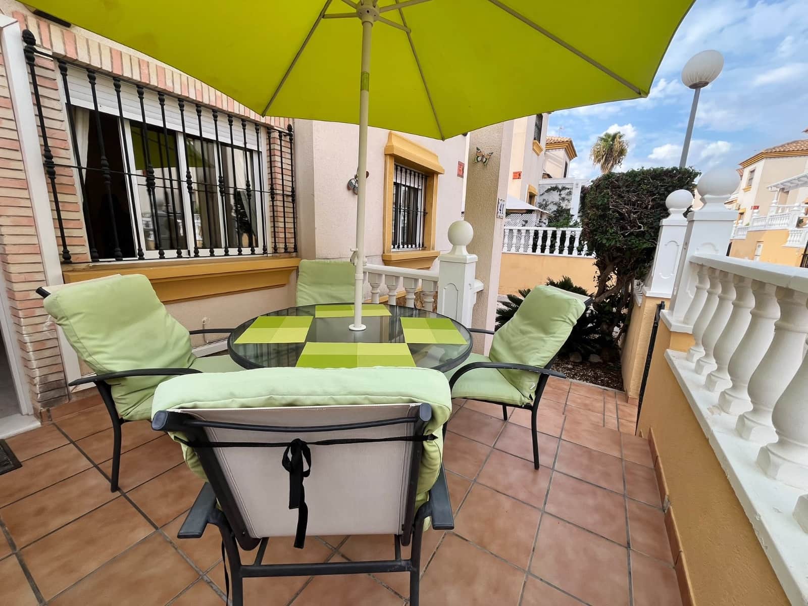3 quarto Casa em Banda para venda em Villamartin com piscina - 224 950 € (Ref: 10123467)