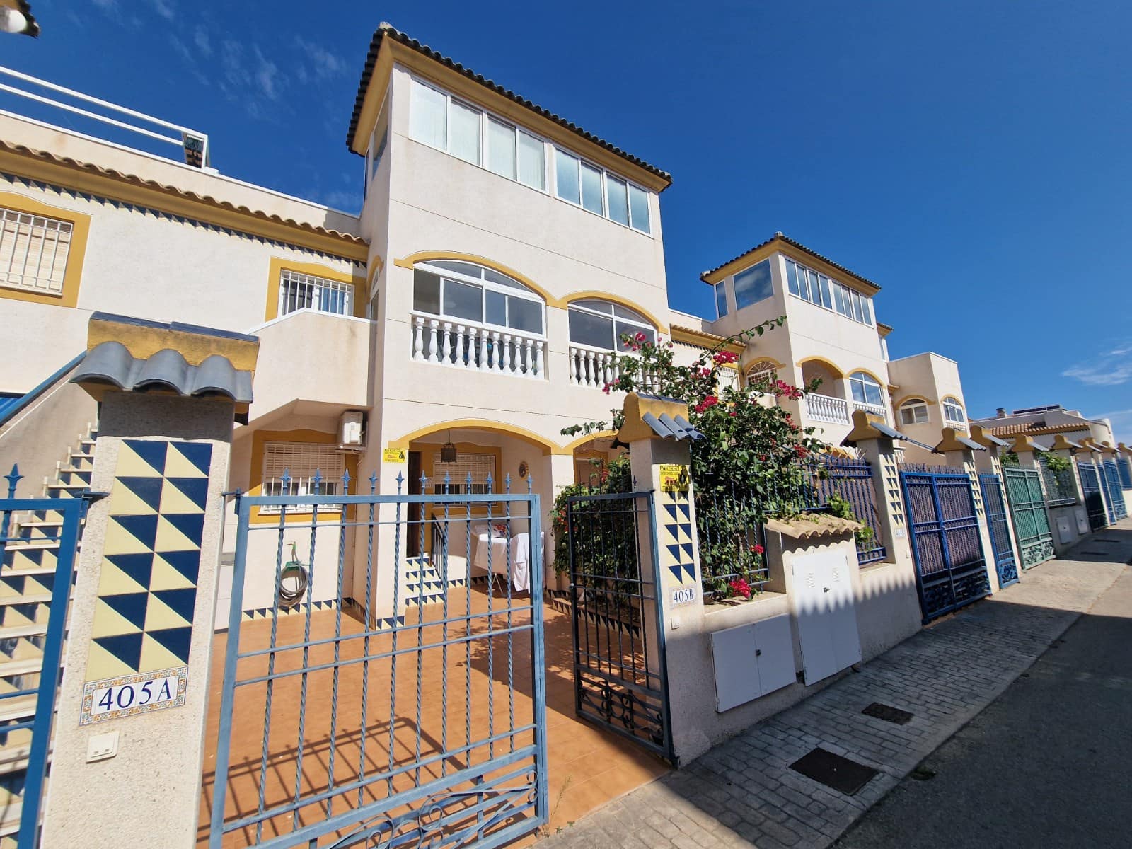 2 sypialnia Apartament na sprzedaż w Guardamar del Segura z basenem garażem - 145 000 € (Ref: 10146376)
