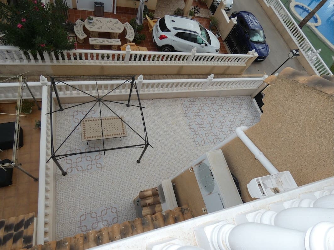 3 makuuhuone Omakotitalo myytävänä paikassa Cabo Roig mukana uima-altaan - 249 995 € (Ref: 10158711)