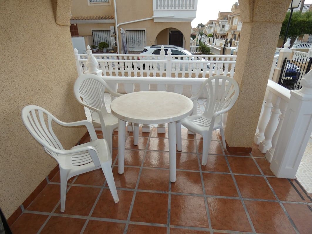 3 makuuhuone Omakotitalo myytävänä paikassa Cabo Roig mukana uima-altaan - 249 995 € (Ref: 10158711)
