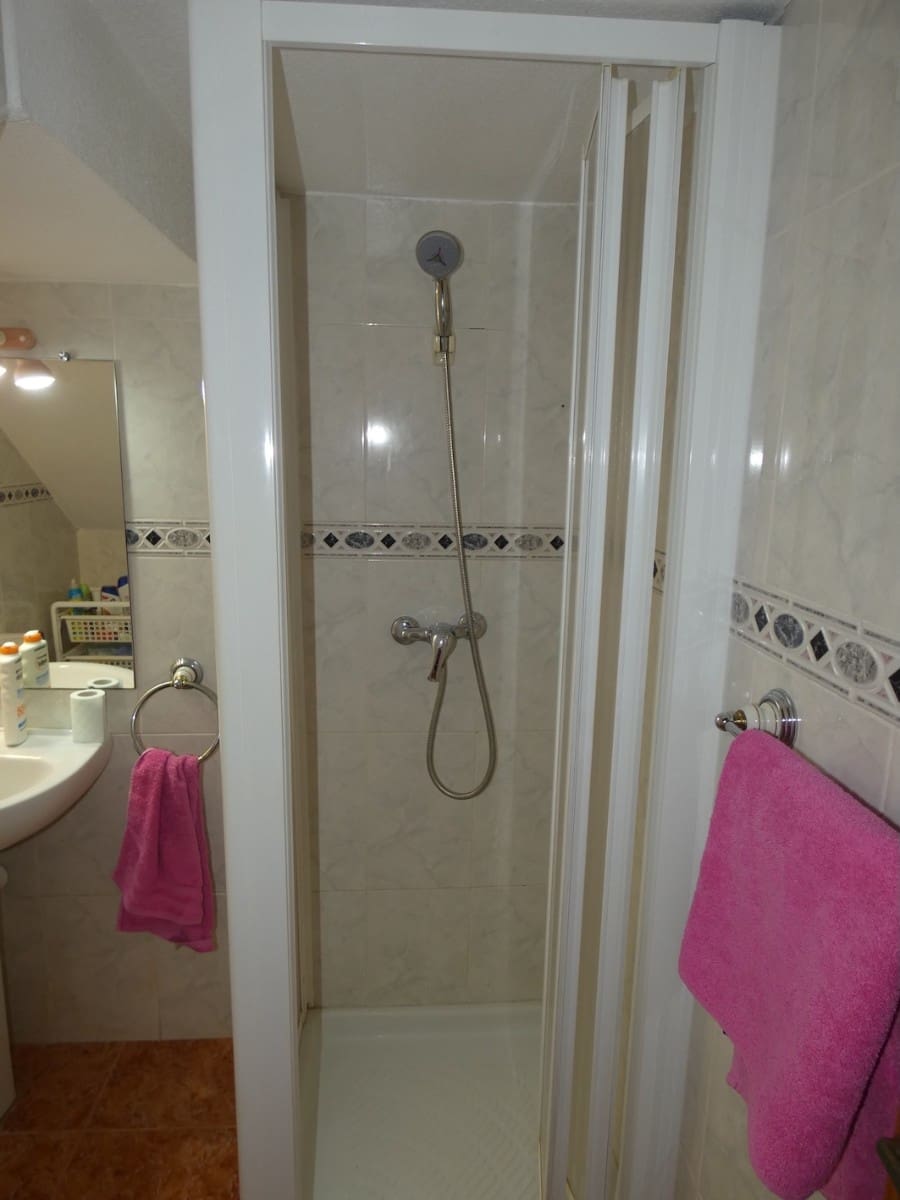 3 makuuhuone Omakotitalo myytävänä paikassa Cabo Roig mukana uima-altaan - 249 995 € (Ref: 10158711)
