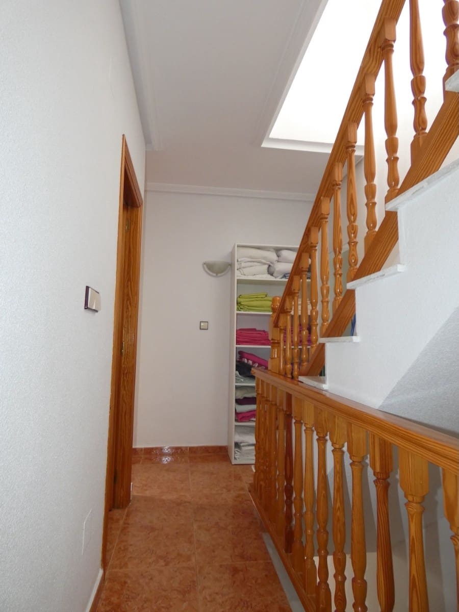 3 makuuhuone Omakotitalo myytävänä paikassa Cabo Roig mukana uima-altaan - 249 995 € (Ref: 10158711)