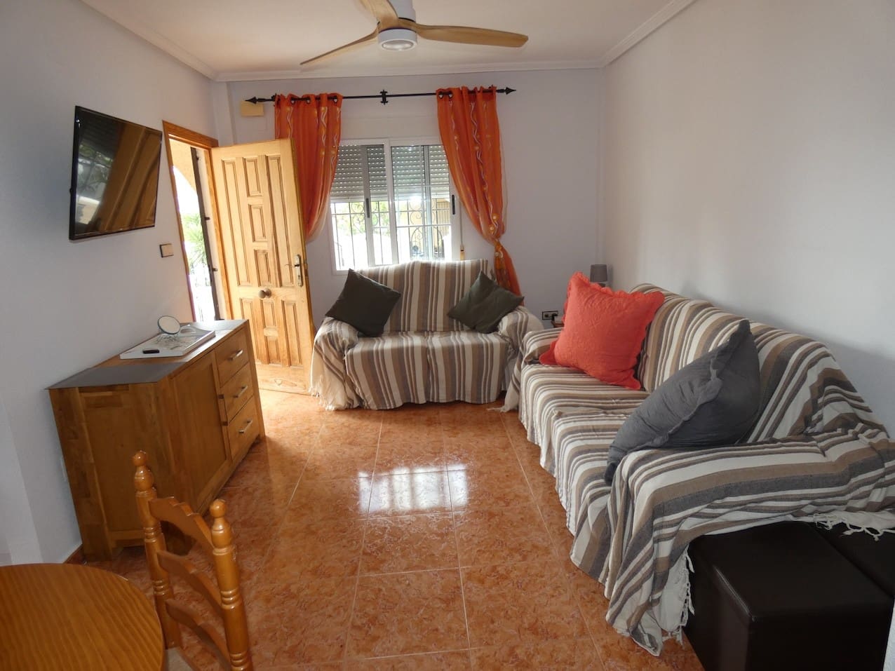 3 makuuhuone Omakotitalo myytävänä paikassa Cabo Roig mukana uima-altaan - 249 995 € (Ref: 10158711)