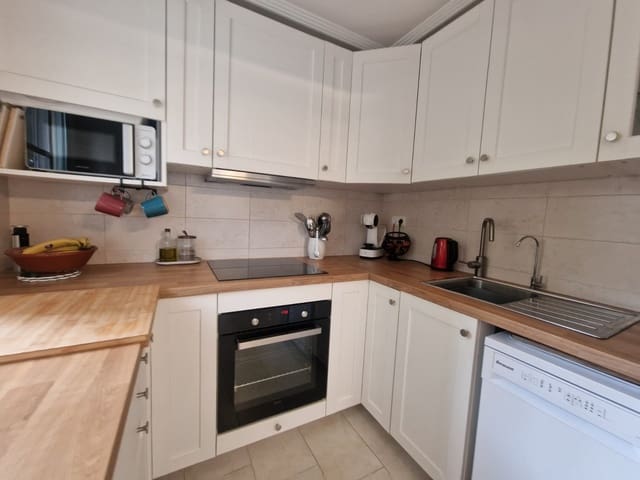 3 sypialnia Apartament na sprzedaż w Puerto Deportivo, Guardamar del Segura z basenem garażem - 225 000 € (Ref: 10159189)