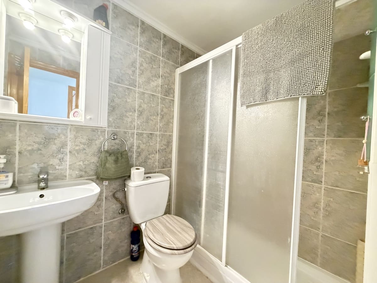 2 soveværelse Lejlighed til salg i Villamartin med swimmingpool - € 164.995 (Ref: 10171124)