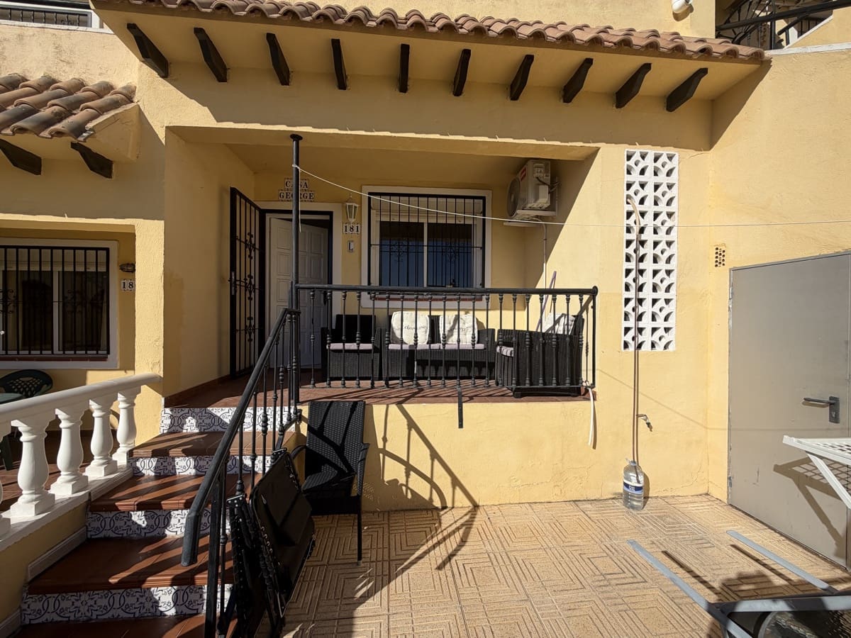 2 soveværelse Lejlighed til salg i Villamartin med swimmingpool - € 164.995 (Ref: 10171124)