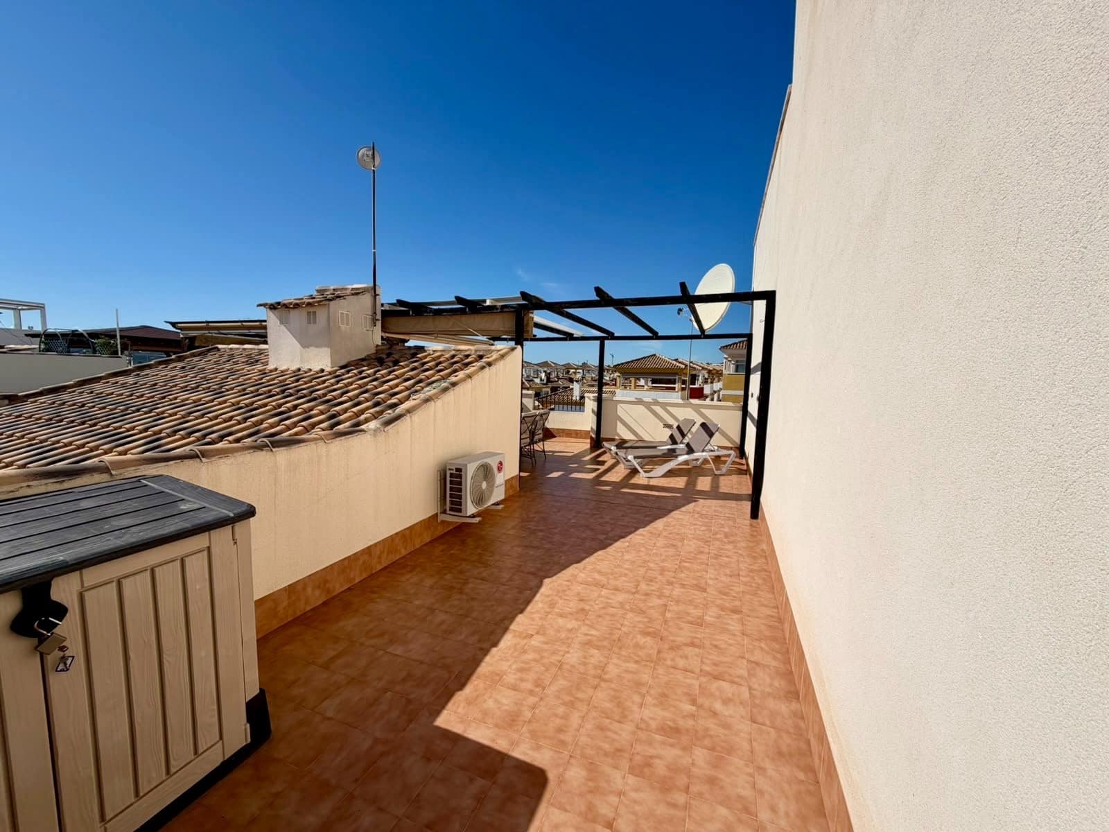 2 soverom Hus til salgs i Entre Naranjos med svømmebasseng - € 169 900 (Ref: 10176906)