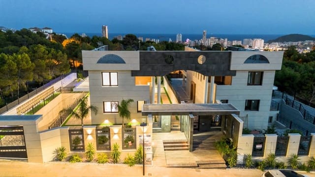 4 sypialnia Willa na sprzedaż w Finestrat z basenem - 849 000 € (Ref: 8389184)