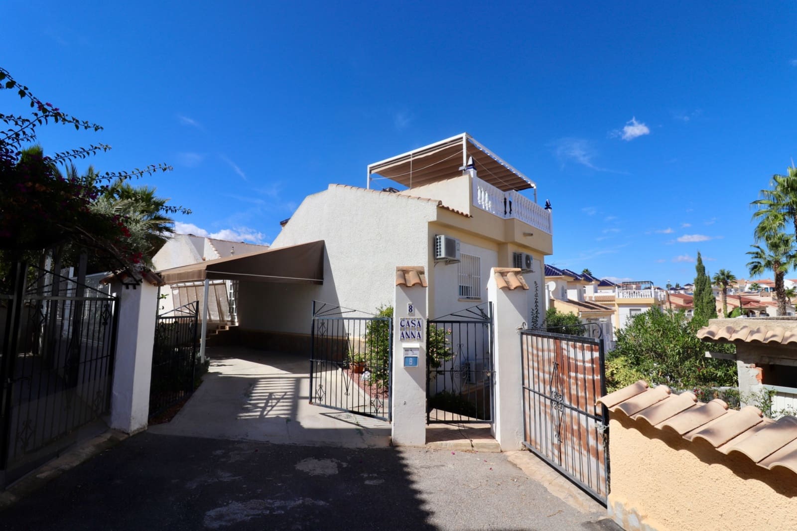 3 bedroom Villa for sale in Ciudad Quesada with pool - € 285,000 (Ref: 8582287)