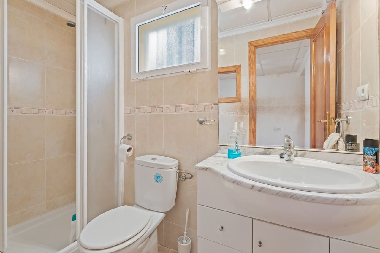 4 bedroom Villa for sale in Algorfa with pool - € 580,000 (Ref: 8640948)