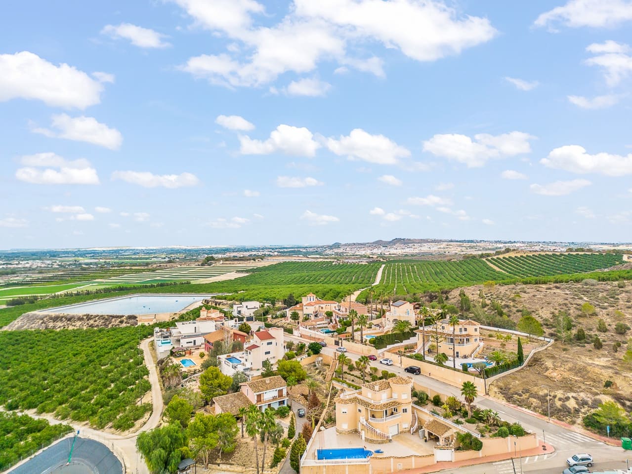 4 bedroom Villa for sale in Algorfa with pool - € 580,000 (Ref: 8640948)