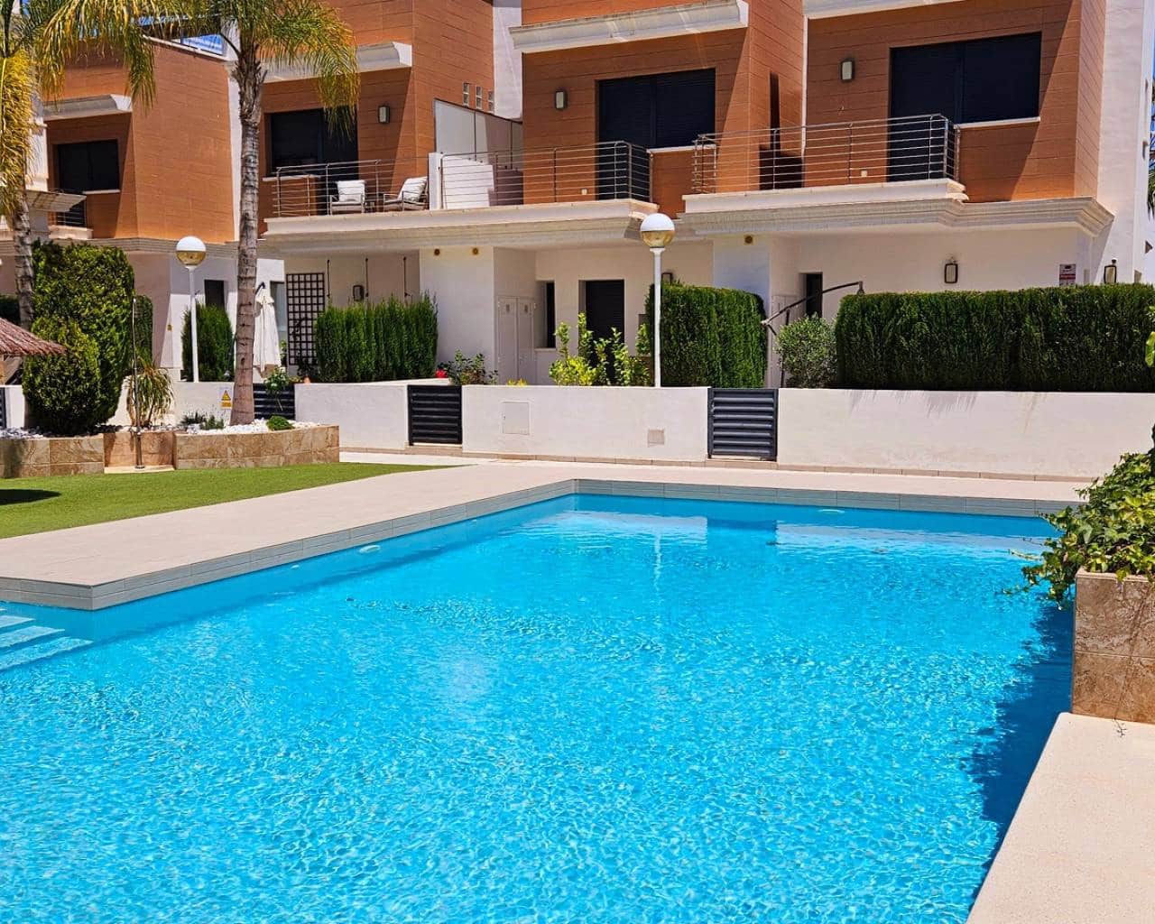3 bedroom Villa for sale in Ciudad Quesada with pool - € 339,000 (Ref: 8778423)