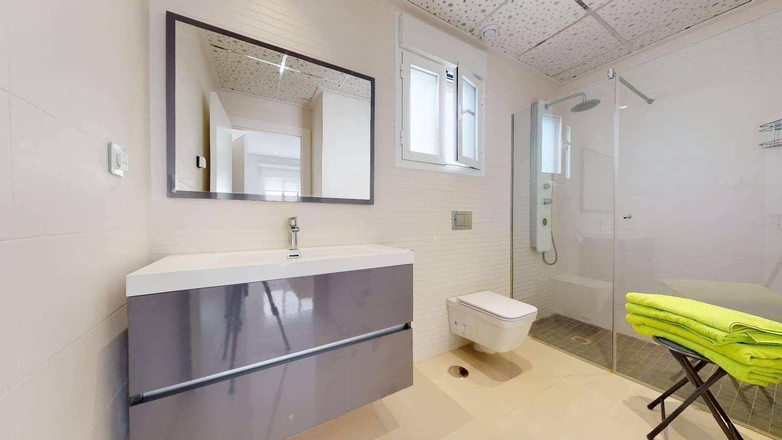 4 bedroom Villa for sale in Torrevieja with pool - € 599,950 (Ref: 8947551)