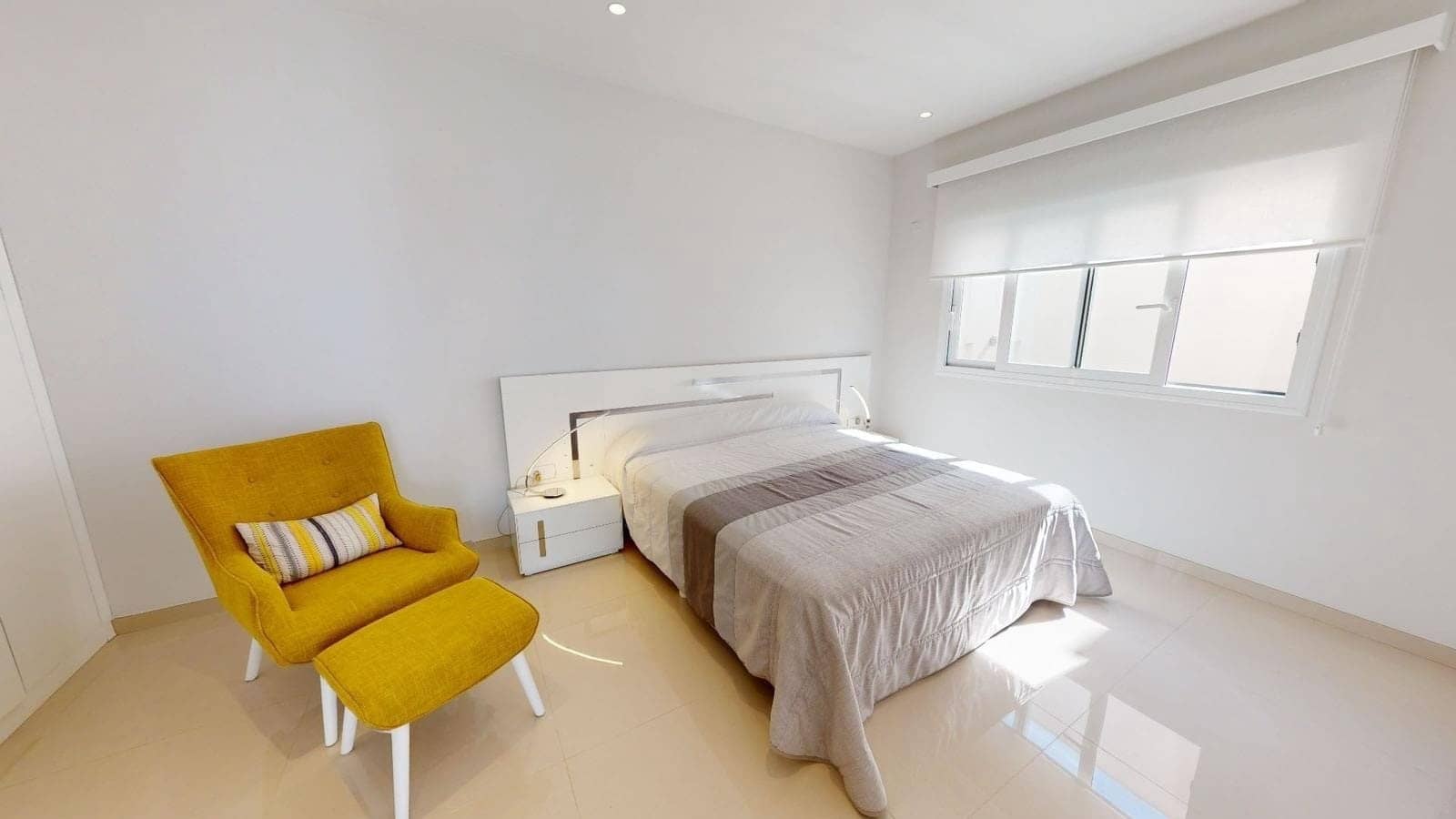 4 bedroom Villa for sale in Torrevieja with pool - € 599,950 (Ref: 8947551)