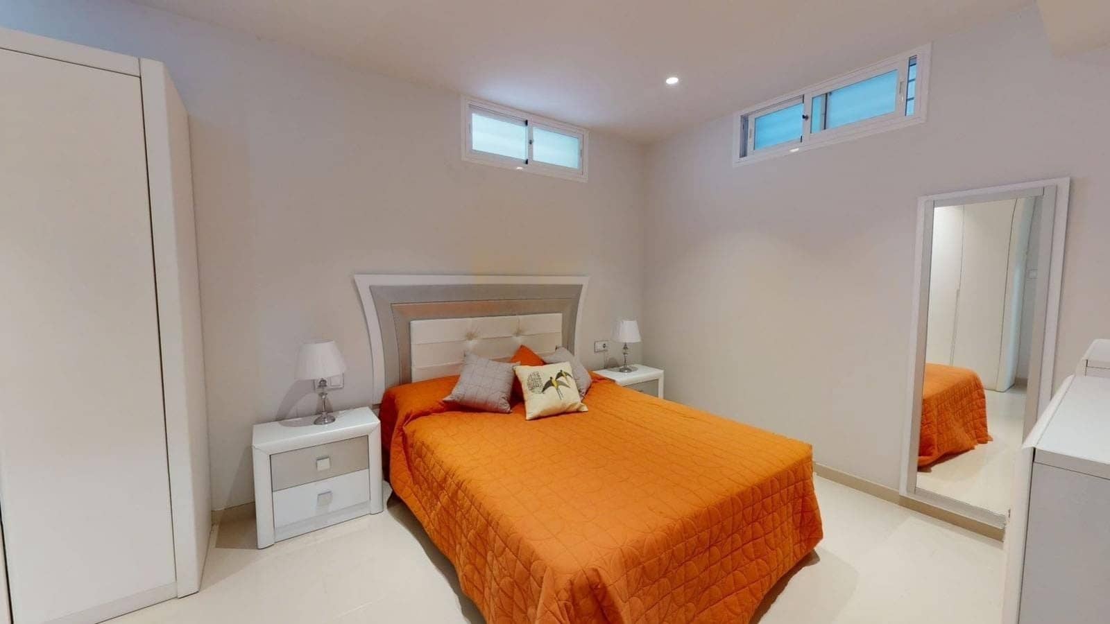 4 bedroom Villa for sale in Torrevieja with pool - € 599,950 (Ref: 8947551)